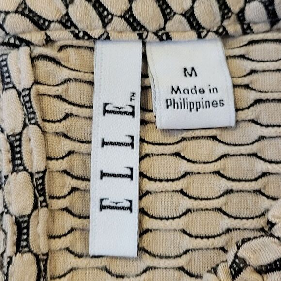 Elle Toupe Patterned Textured Ruffle High Neck Pleated Cap Sleeve Blouse - Picture 6 of 8